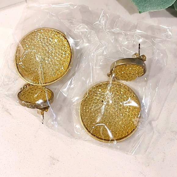 NIB Avon Clear Glitter Drop Earrings - Picture 3 of 3